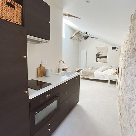 La Parenthese, Joli Studio Avec Terrasse Valeuil 外观 照片