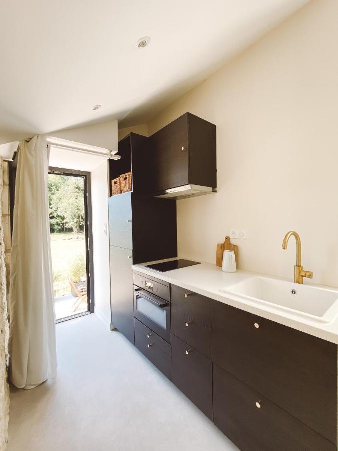 La Parenthese, Joli Studio Avec Terrasse Valeuil 外观 照片