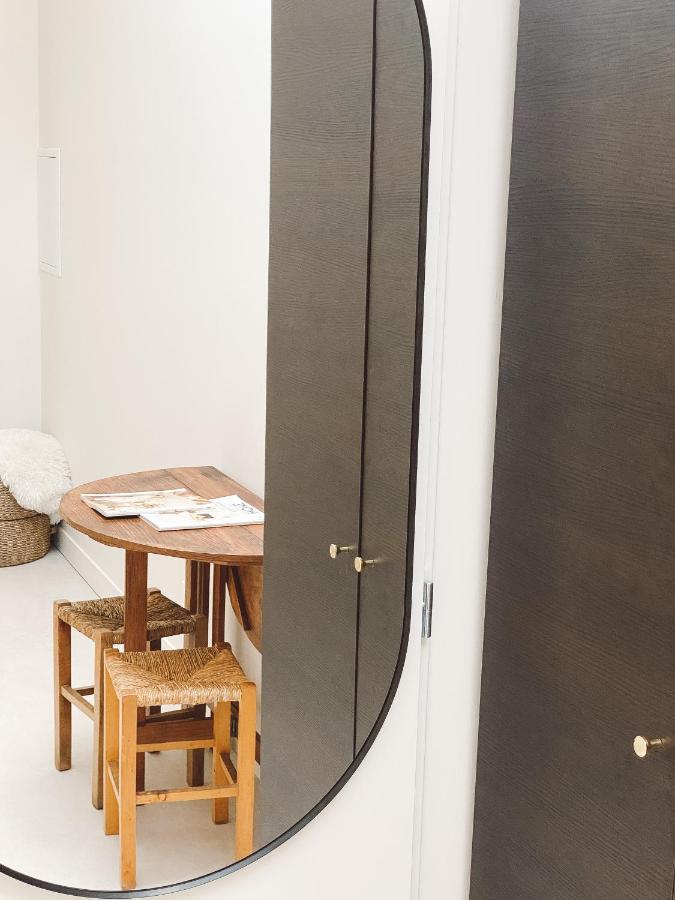 La Parenthese, Joli Studio Avec Terrasse Valeuil 外观 照片